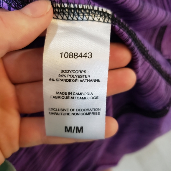 Champion Pull Over Sweater - Picture 5 of 9